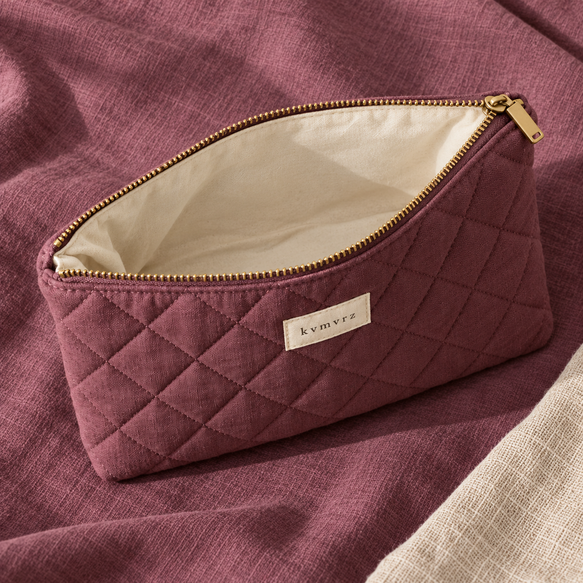 kvmvrz Quilted Sewing Notions Pouch — alternate detail